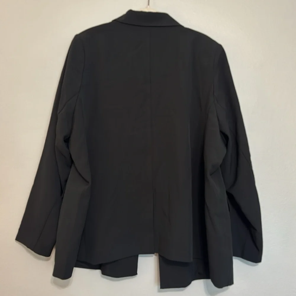 The Drop Blake Long Blazer in Black - Picture 7 of 9